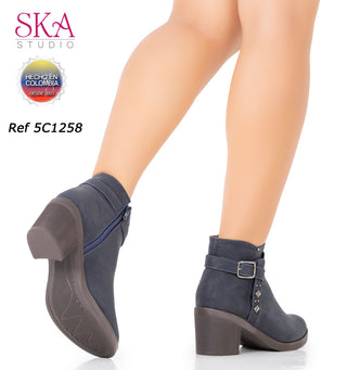 Botas