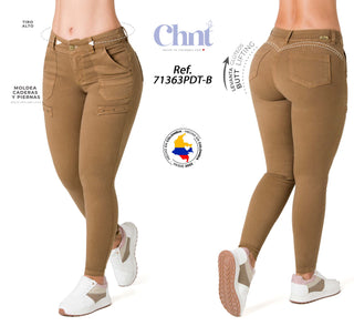 Jean Ajustado con Bolsillos Decorativos Chnt 71363PDT-B - Cafe