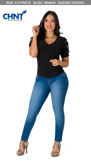 Blusa Con Ojaletes 7B4804B - Negro